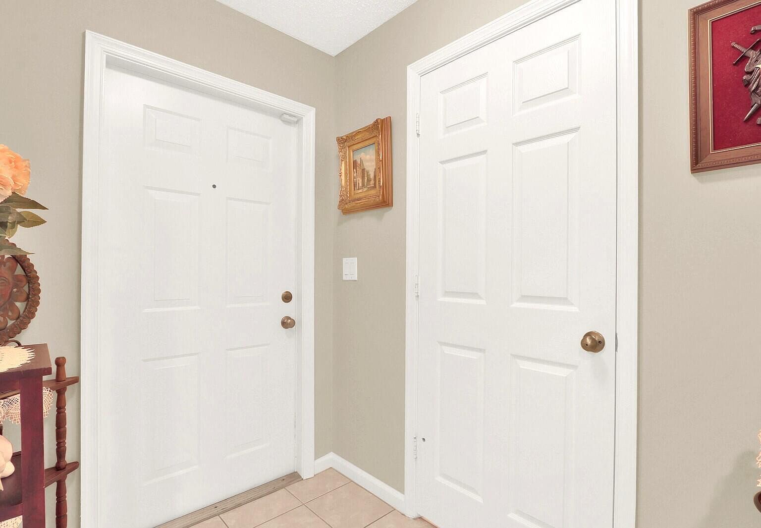 944 Imperial Lake Rd West Palm Beach, FL 33413 - Thumbnail 5