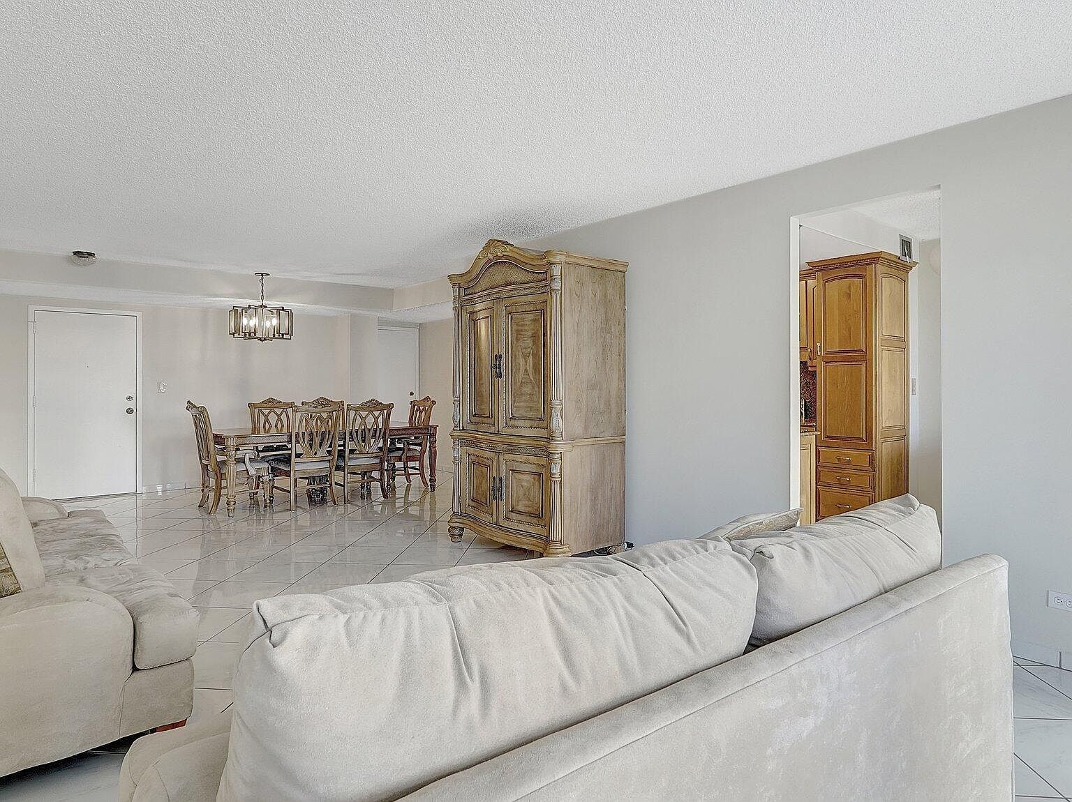 230 174th St APT 308 Sunny Isles Beach, FL 33160 - Thumbnail 5