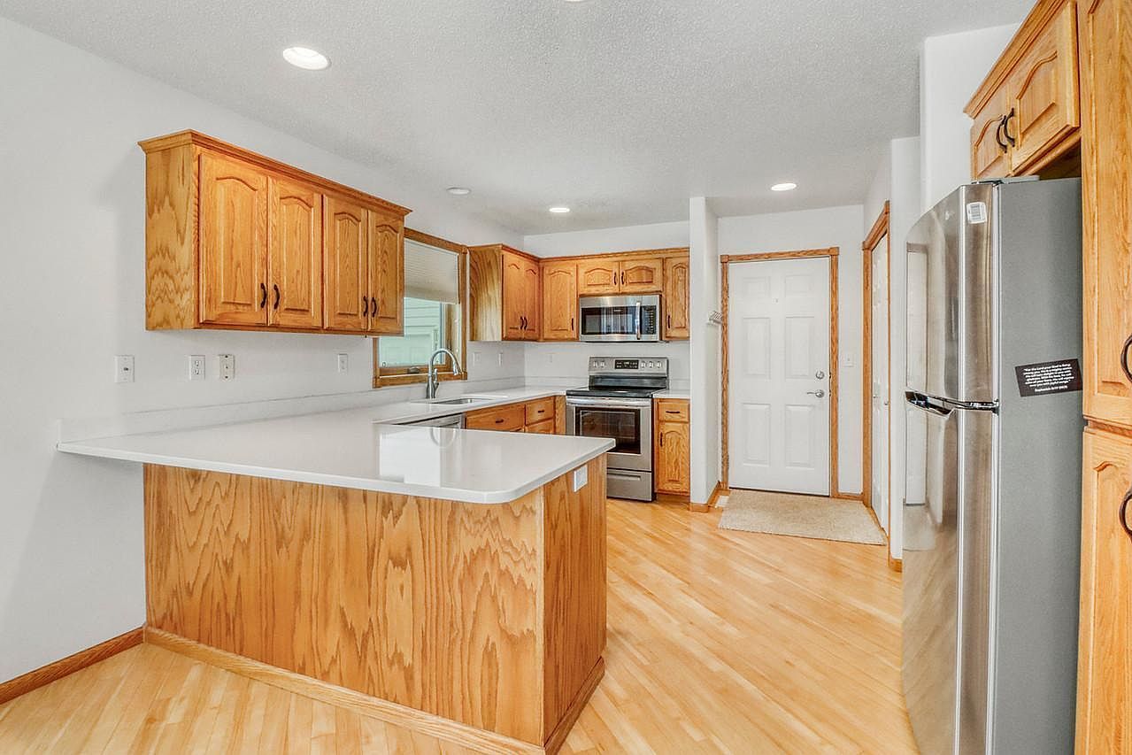 1844 1st St West Fargo, ND 58078 - Thumbnail 5