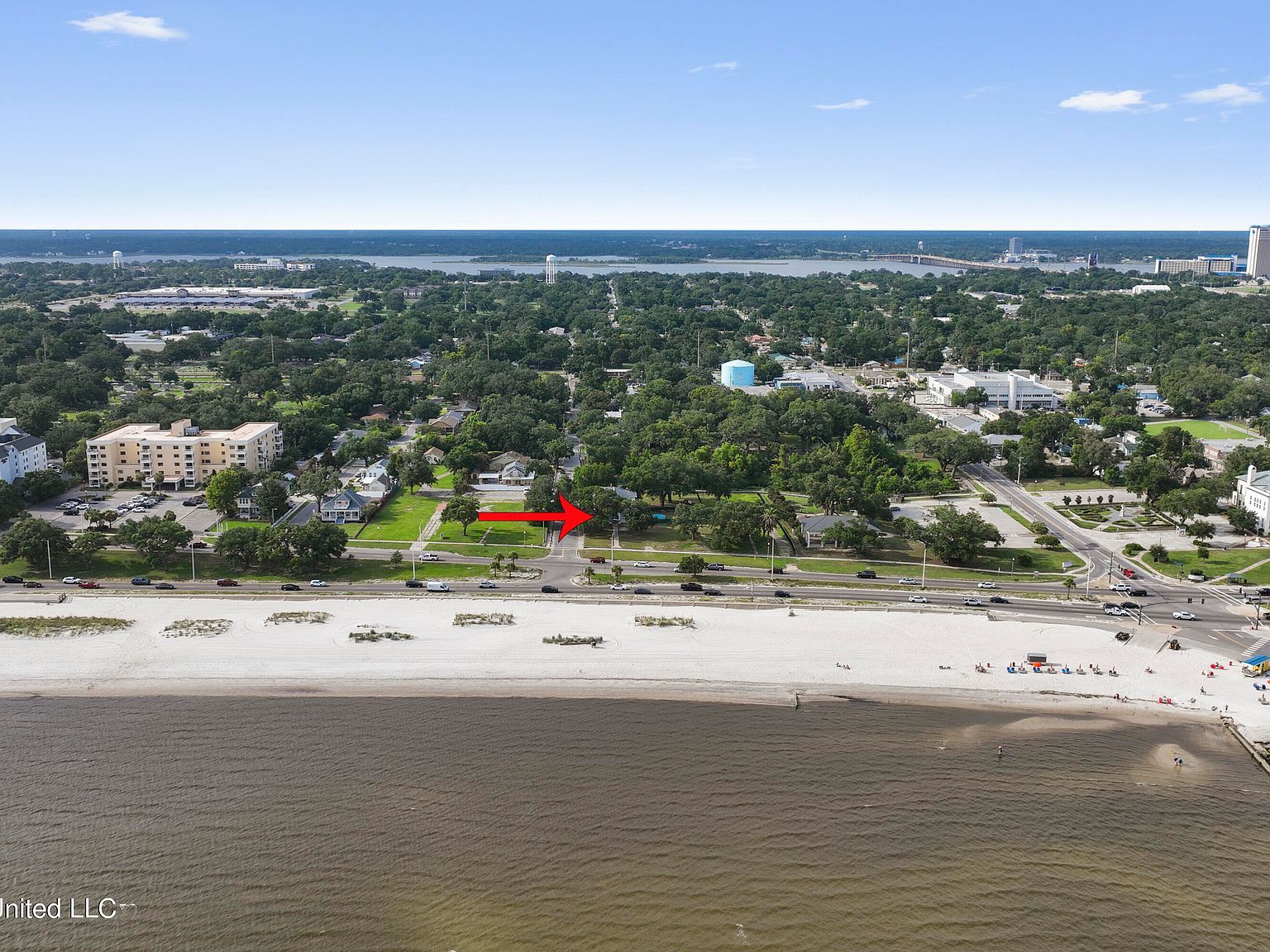 1096 Beach Blvd Biloxi, MS 39530 - Thumbnail 5