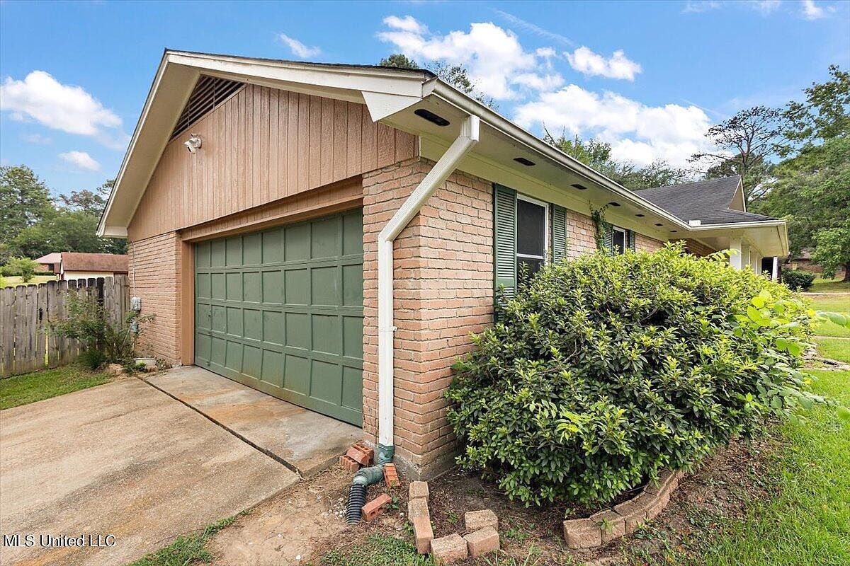 605 Upper Darby Rd Jackson, MS 39212 - Thumbnail 5