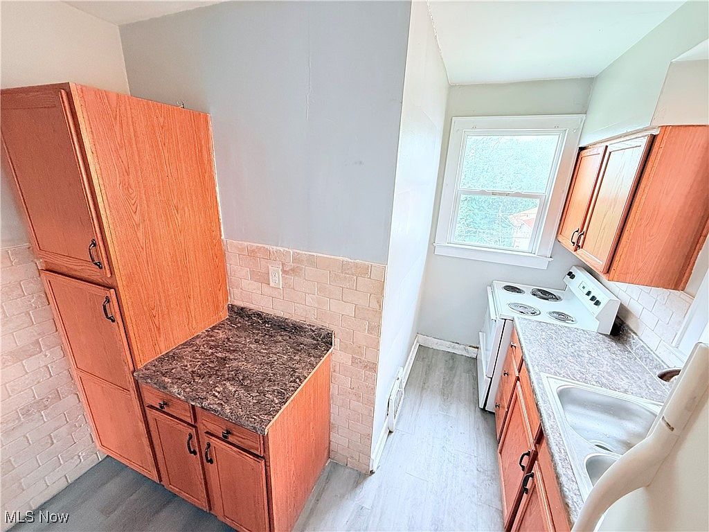 1242 Ridge Ave Steubenville, OH 43952 - Thumbnail 5