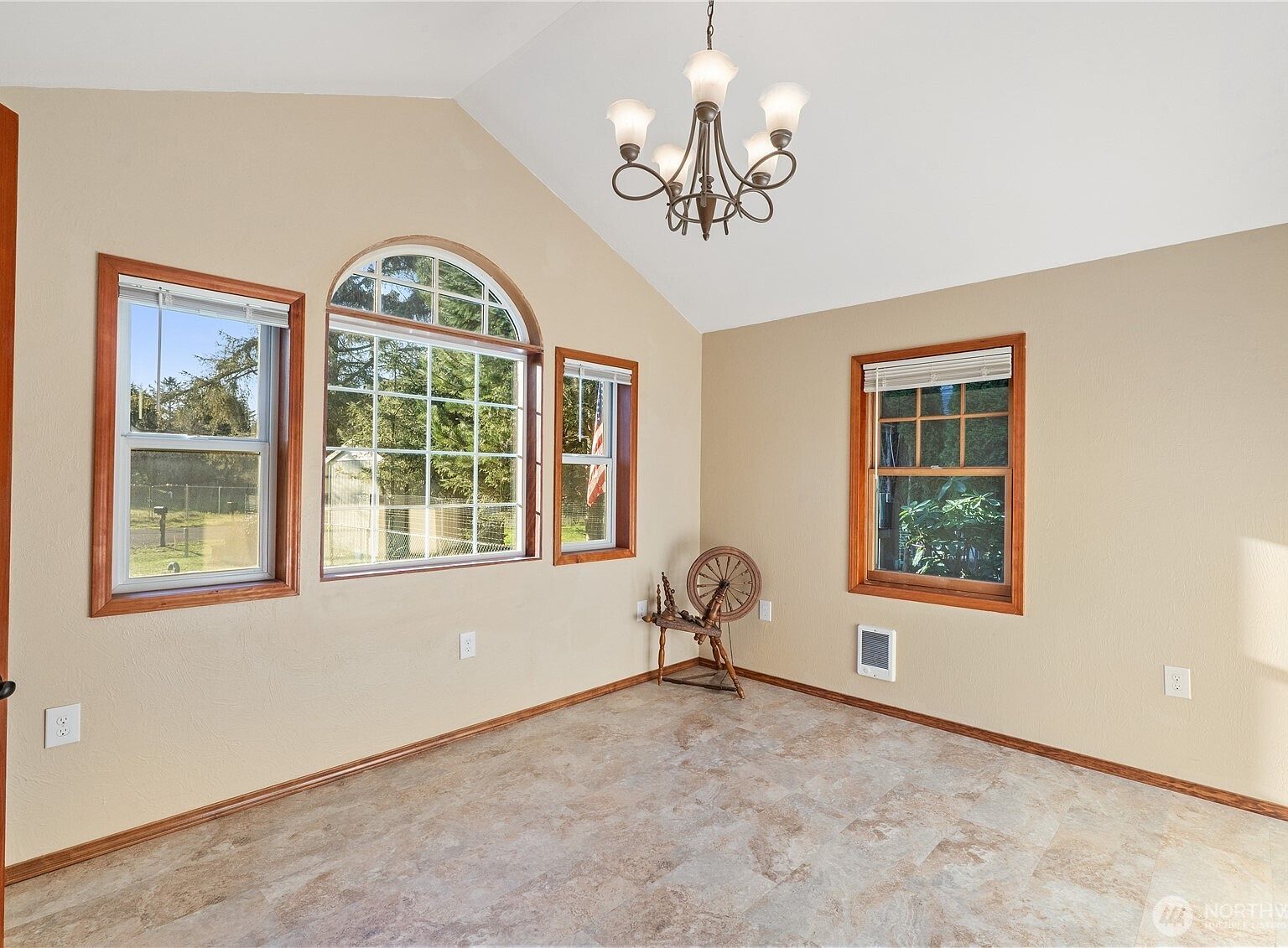 804 Scoter Pl Ocean Shores, WA 98569 - Thumbnail 5