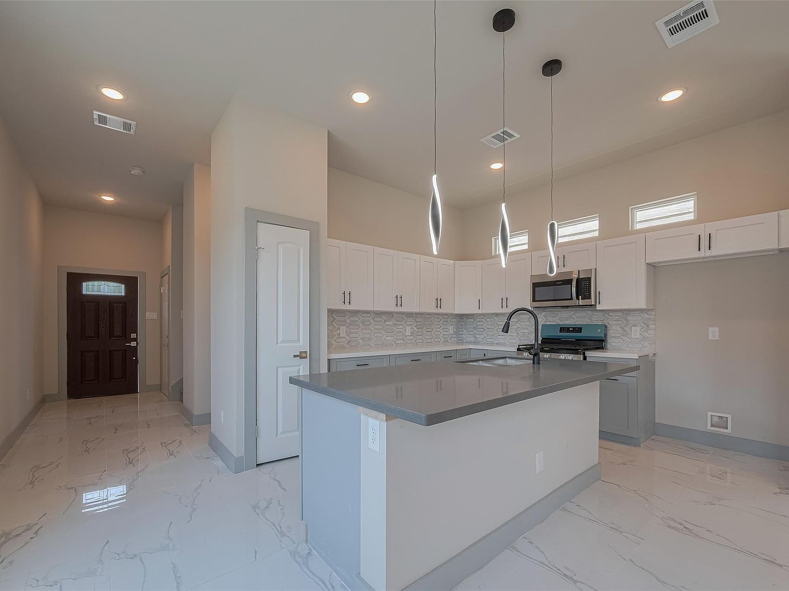 2414 Sam Wilson 2 St Houston, TX 77020 - Thumbnail 5