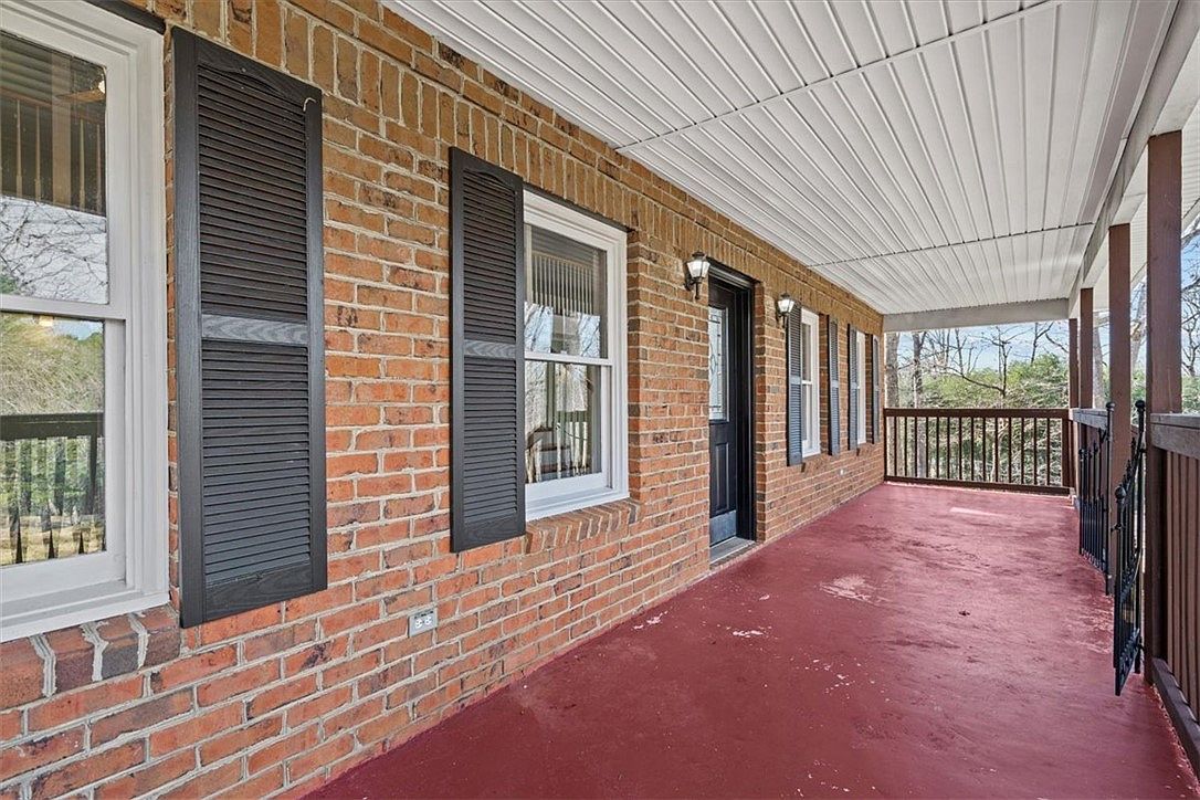 655 Ambler School Rd Pickens, SC 29671 - Thumbnail 5