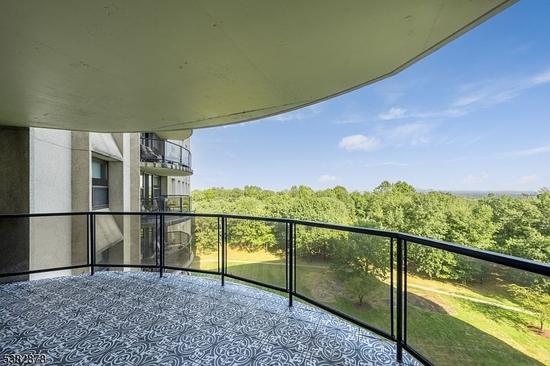 2 Claridge Dr BUILDING 2-8AE Verona, NJ 07044 - Thumbnail 5