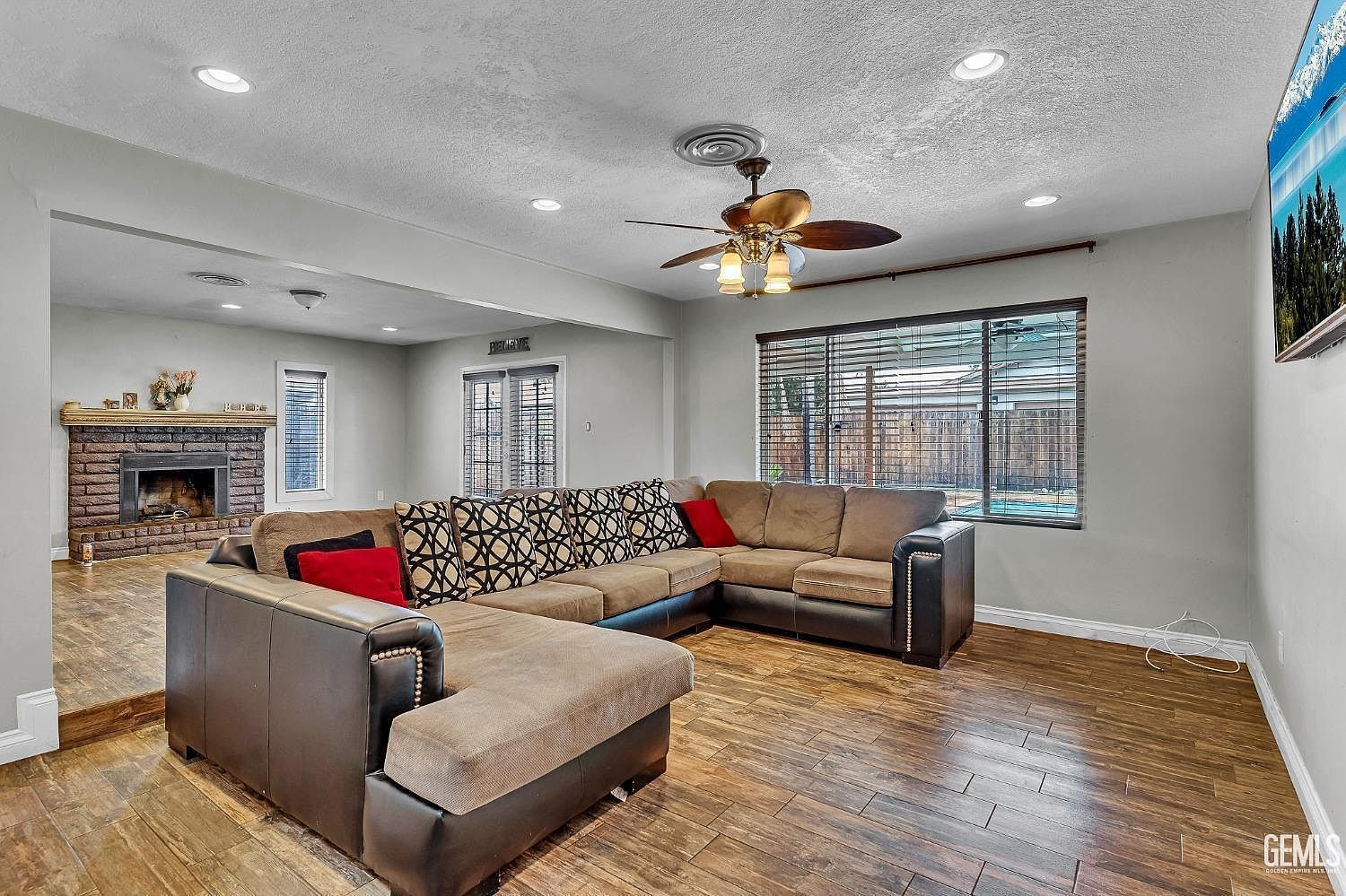 2209 Westminster Dr Bakersfield, CA 93309 - Thumbnail 5