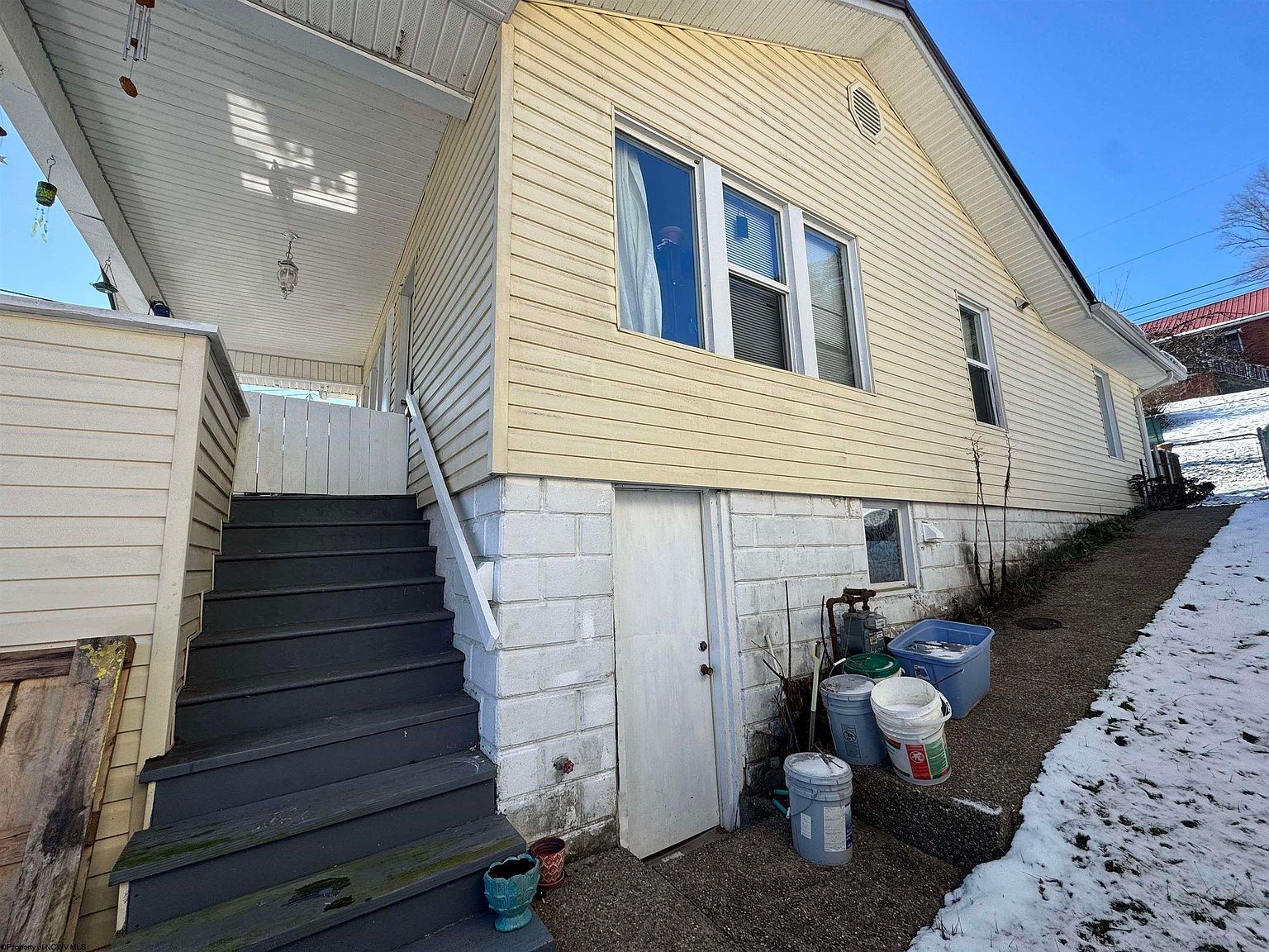 1412 Hood St Fairmont, WV 26554 - Thumbnail 5