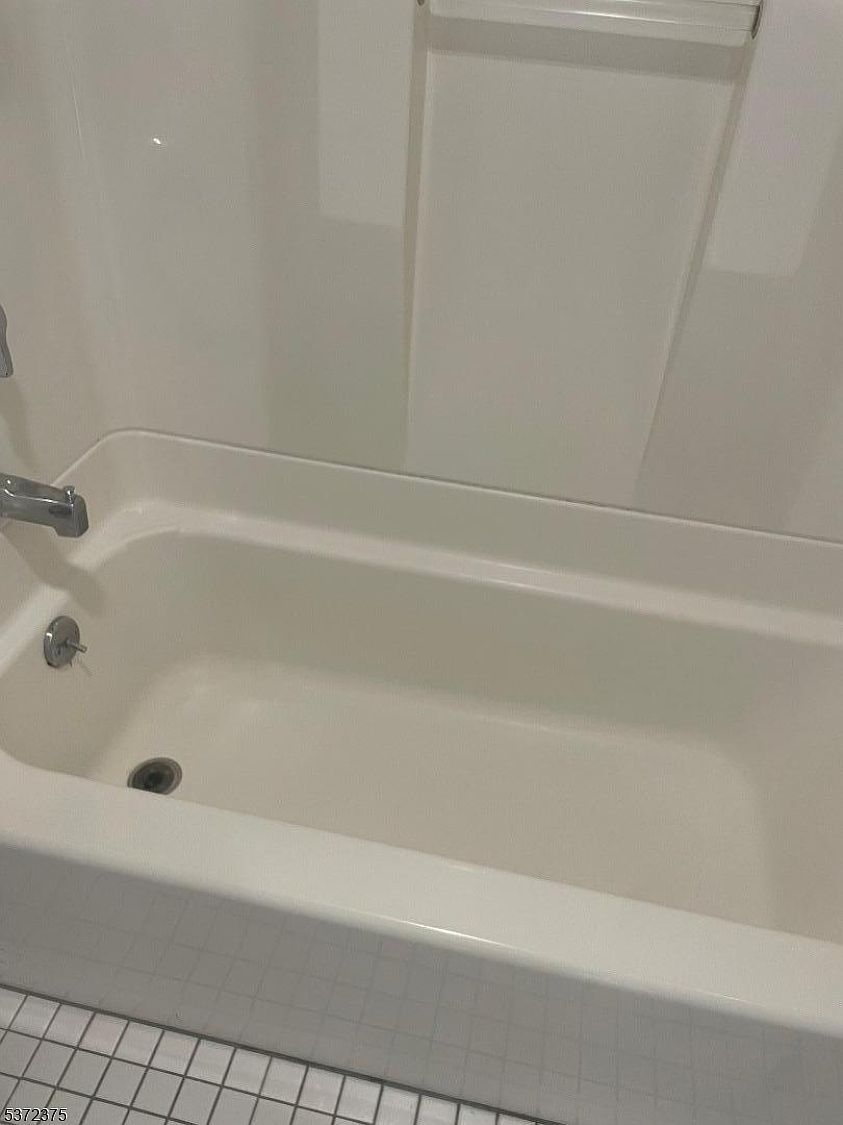 250 Woodcliff Ave Little Falls, NJ 07424 - Thumbnail 5