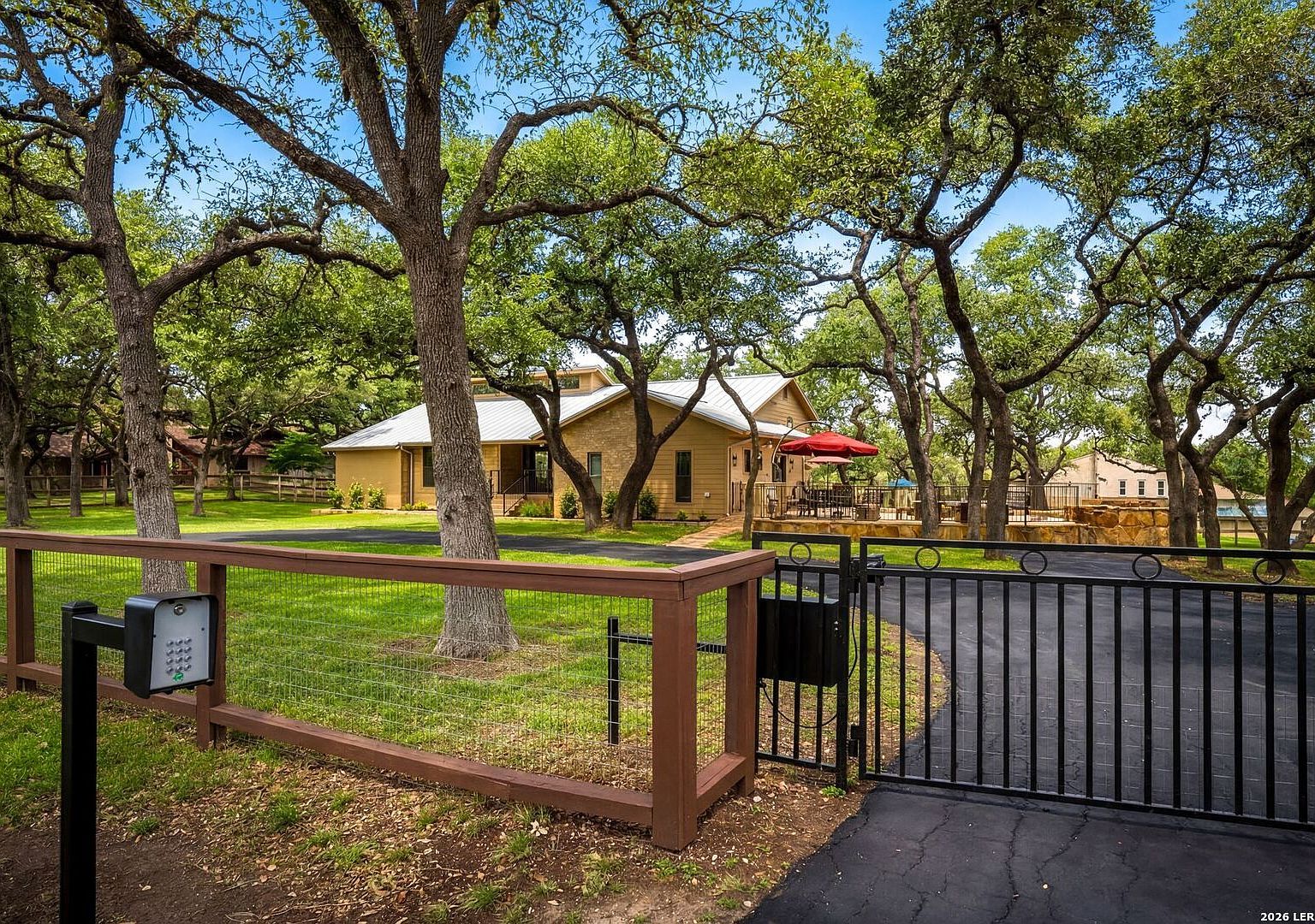 29274 Seabiscuit Dr Boerne, TX 78015 - Thumbnail 5