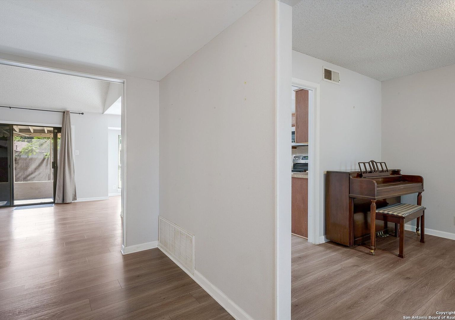 7107 Stirrup Cir San Antonio, TX 78240 - Thumbnail 5