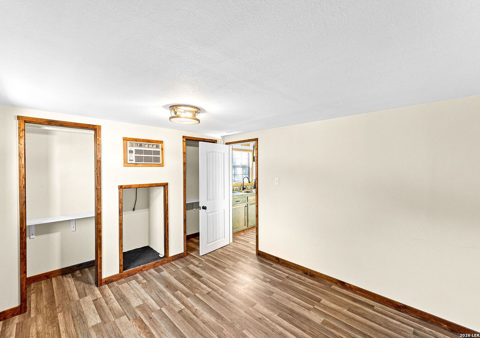 297 Chaparral Dr Bandera, TX 78003 - Thumbnail 5