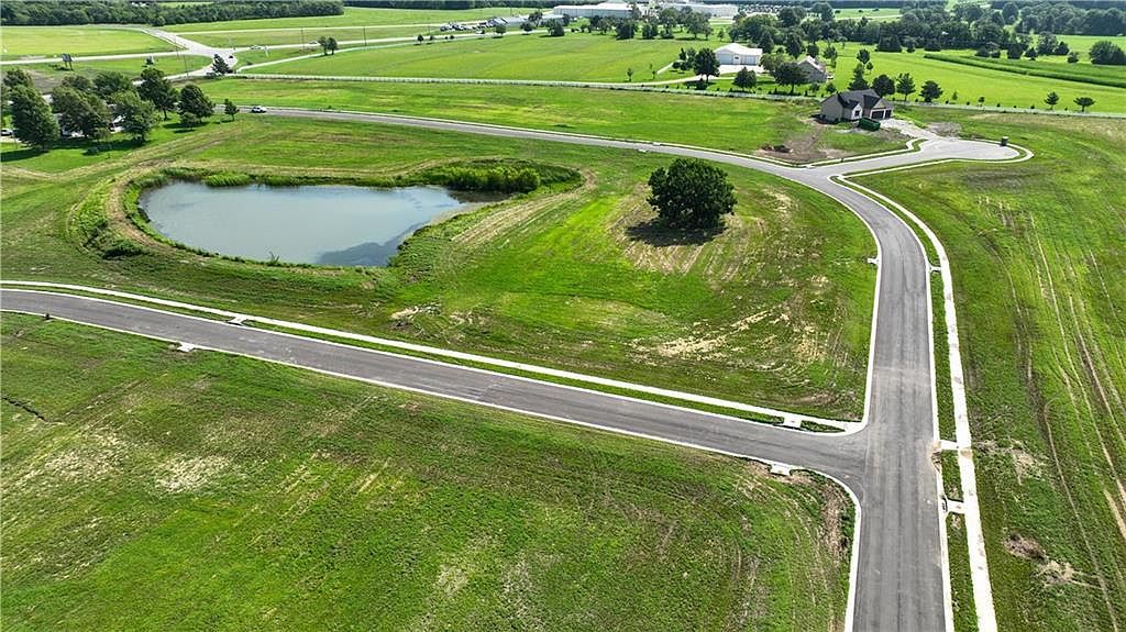 22 Blackjack Ln Baldwin City, KS 66006 - Thumbnail 5