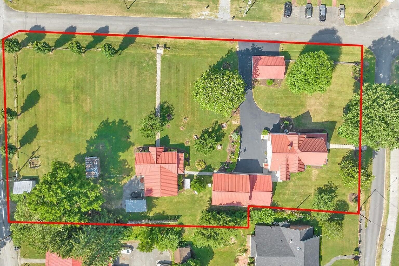 308 Pearl Ave E Big Stone Gap, VA 24219 - Thumbnail 5