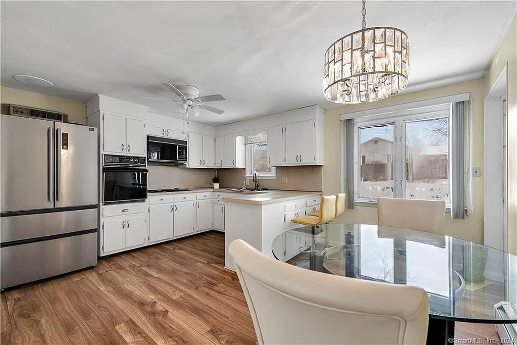 115 Rosemary Ln Bristol, CT 06010 - Thumbnail 5