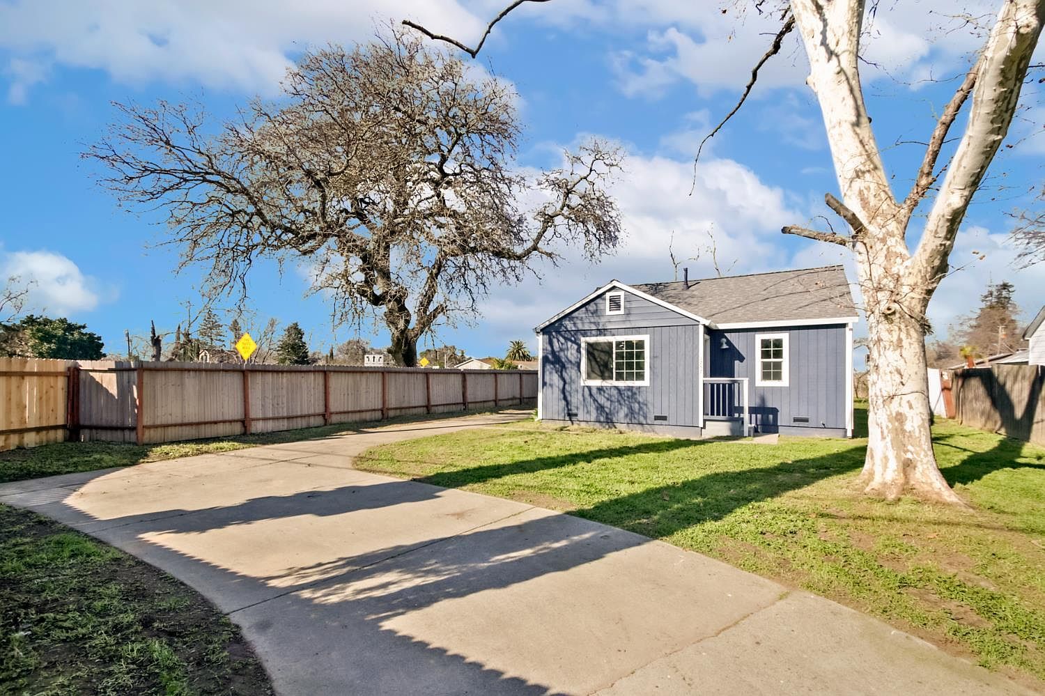 1757 Kenwood St Sacramento, CA 95815 - Thumbnail 5