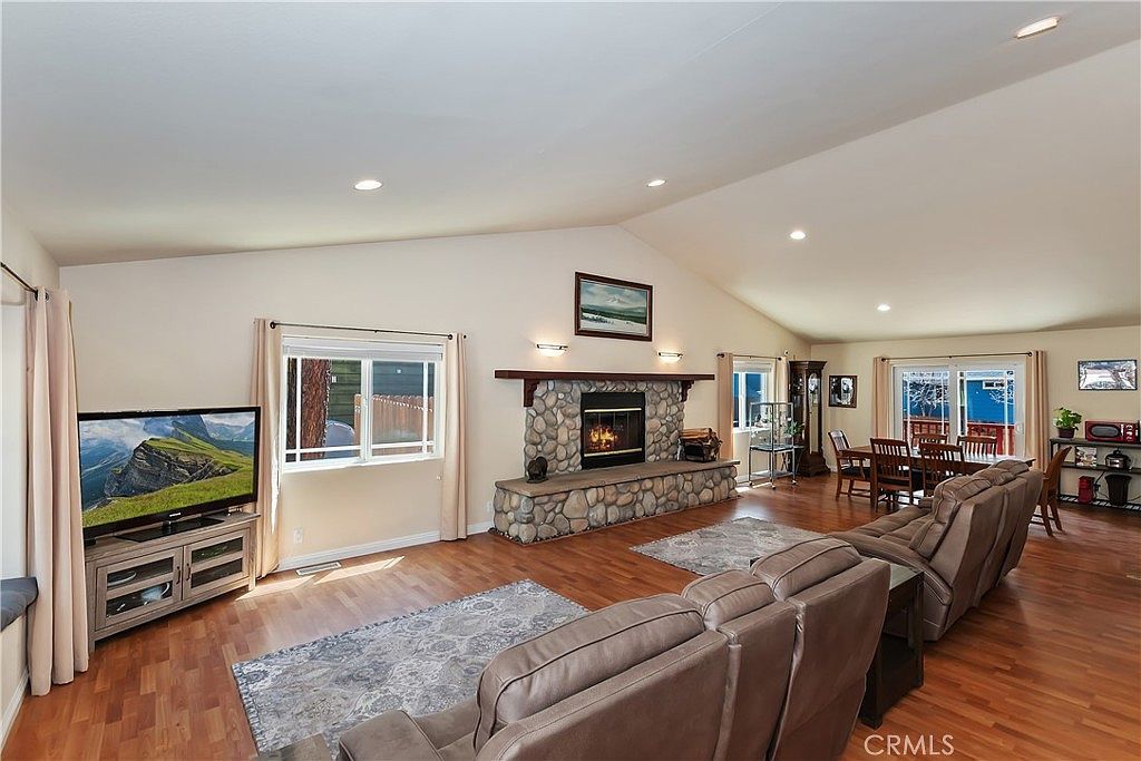 427 Belmont Dr Big Bear City, CA 92314 - Thumbnail 5