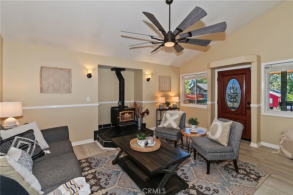 142 Leonard Ln Sugarloaf, CA 92386 - Thumbnail 5