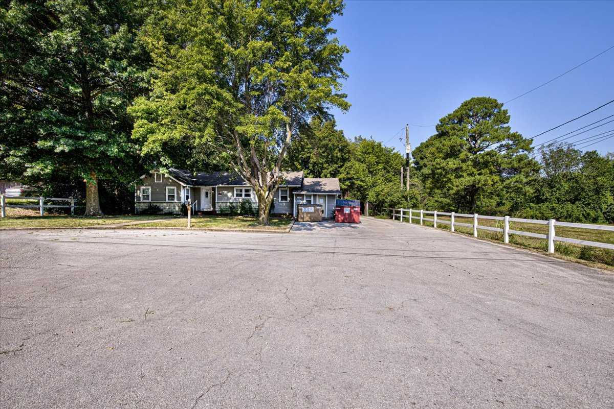 2087 South School Avenue, Fayetteville, AR 72701, USA - Thumbnail 5