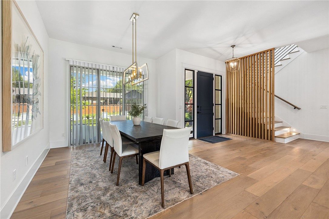 219 W Lawson St Fayetteville, AR 72703 - Thumbnail 5