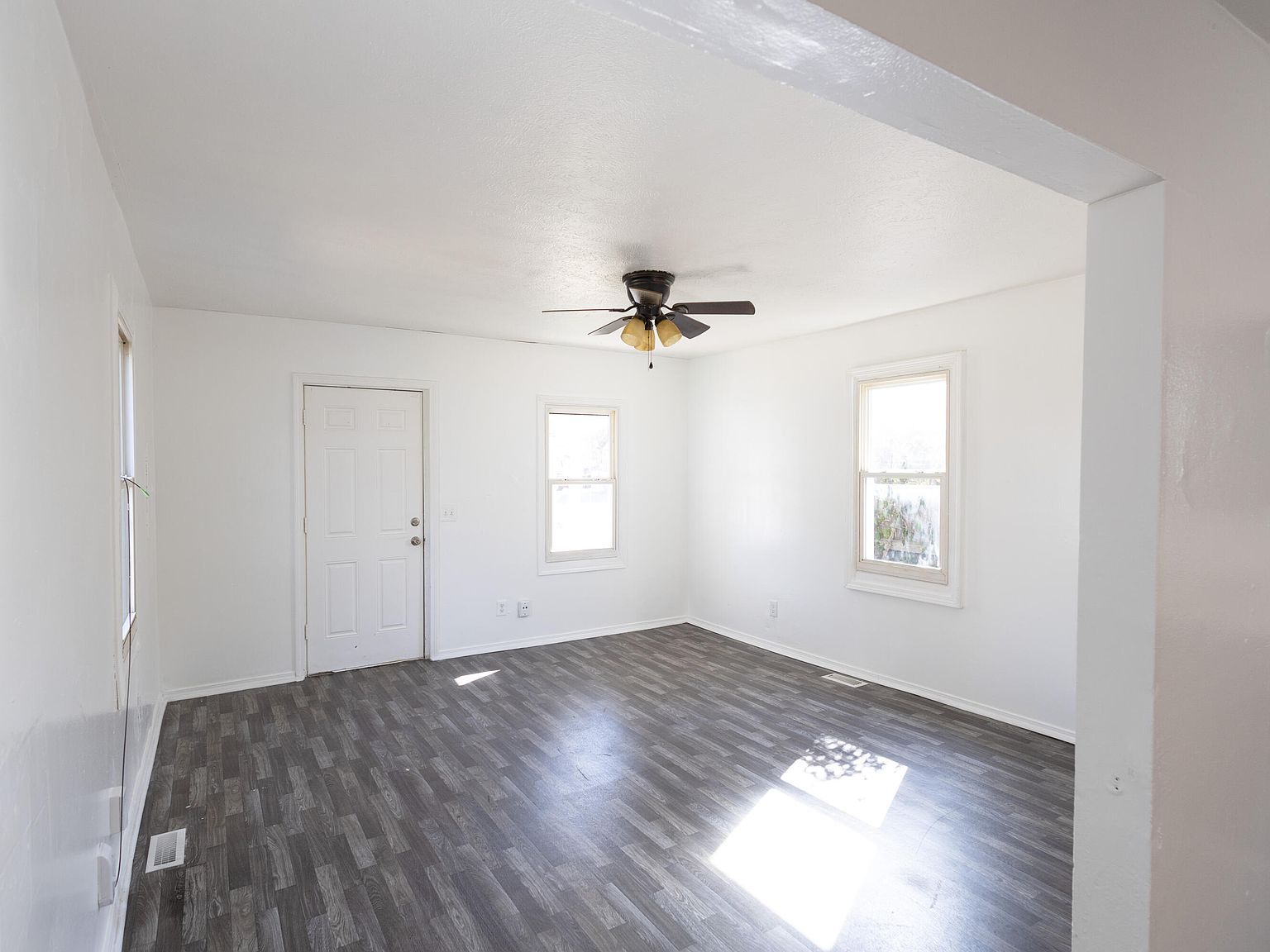 2105 N Elizabeth Ave Springfield, MO 65803 - Thumbnail 5