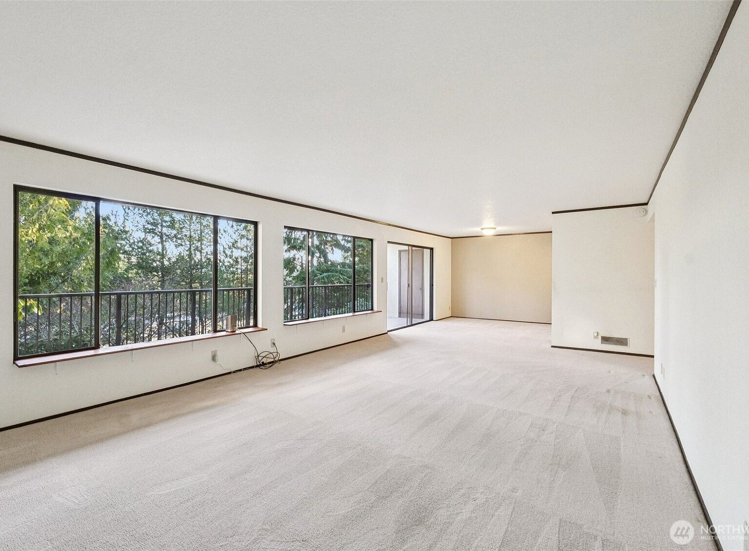 17918 23rd Ln NE #F-201 Shoreline, WA 98155 - Thumbnail 5