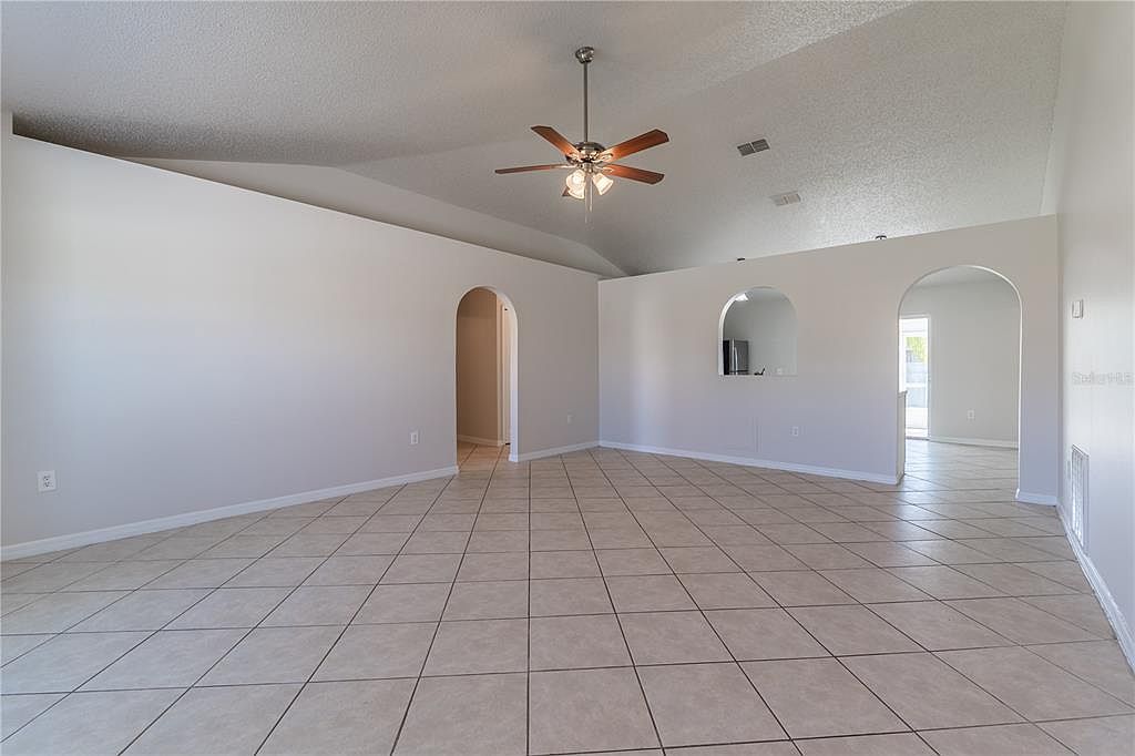 719 Versailles Ln Kissimmee, FL 34759 - Thumbnail 5