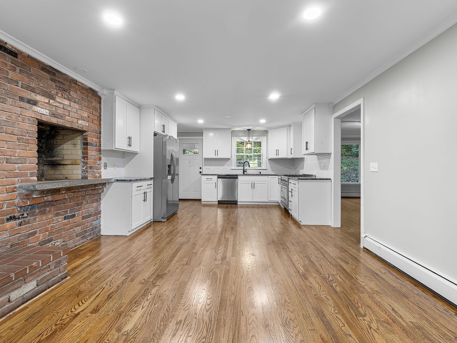 545 Simsbury Rd Bloomfield, CT 06002 - Thumbnail 5