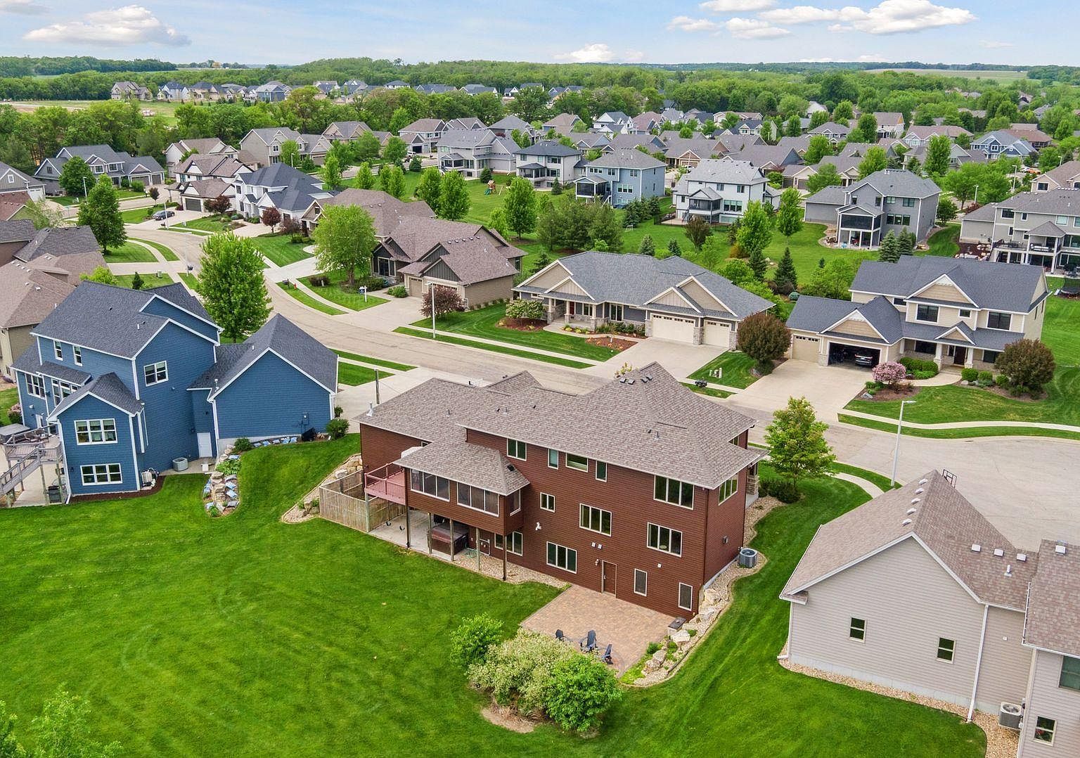 2304 Britwood Ln SW Rochester, MN 55902 - Thumbnail 5