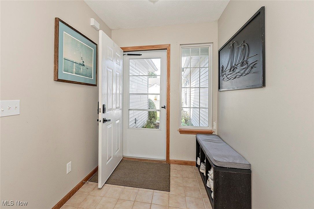 7568 Monterey Bay Dr UNIT 4 Mentor On The Lake, OH 44060 - Thumbnail 5