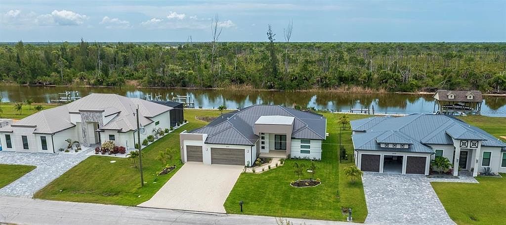 16692 Liggett Cir Port Charlotte, FL 33981 - Thumbnail 5