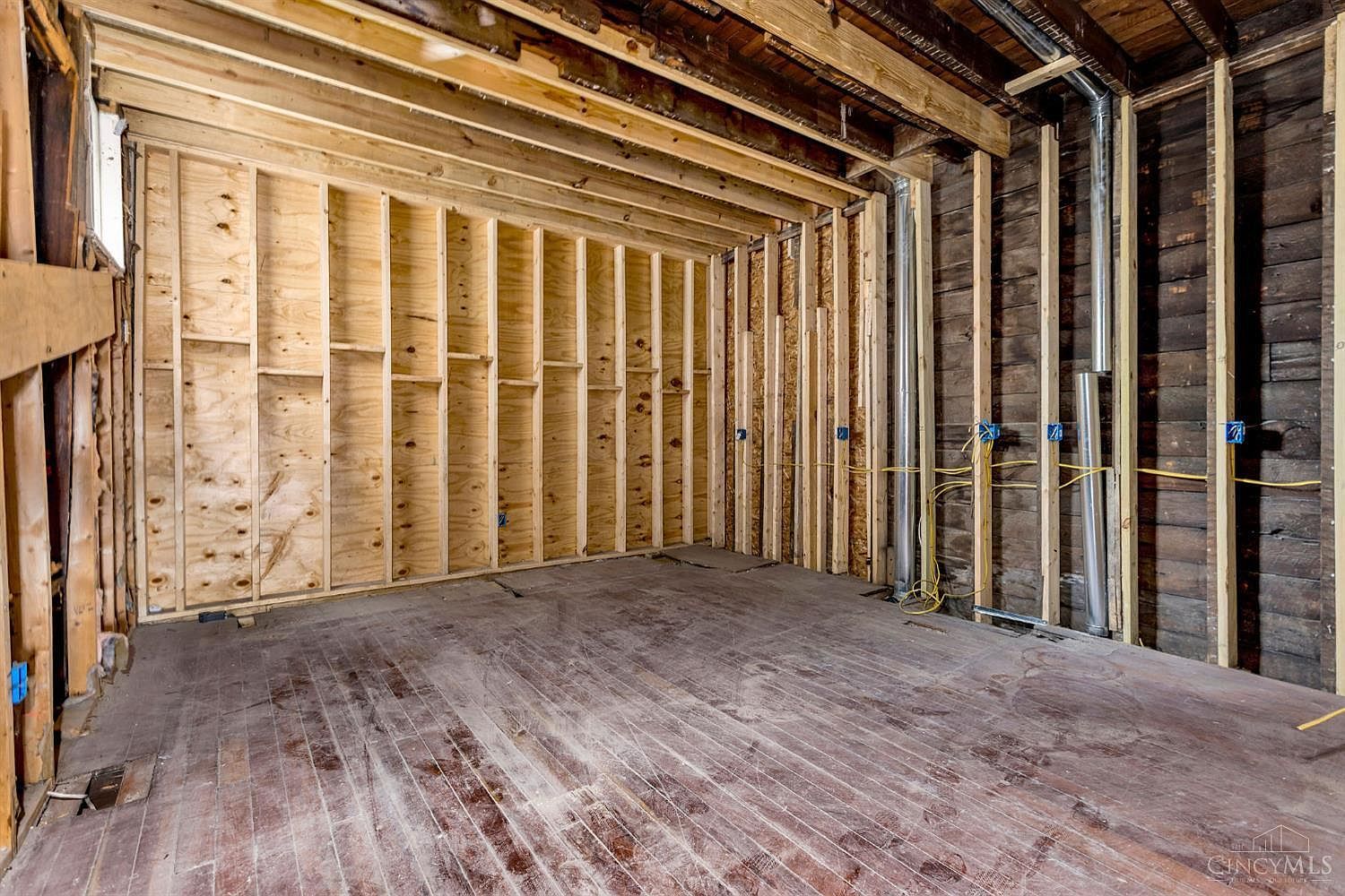 2169 Sohn St Cincinnati, OH 45219 - Thumbnail 5