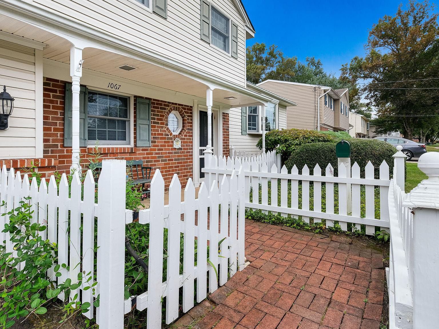 1067 Log College Dr Warminster, PA 18974 - Thumbnail 5