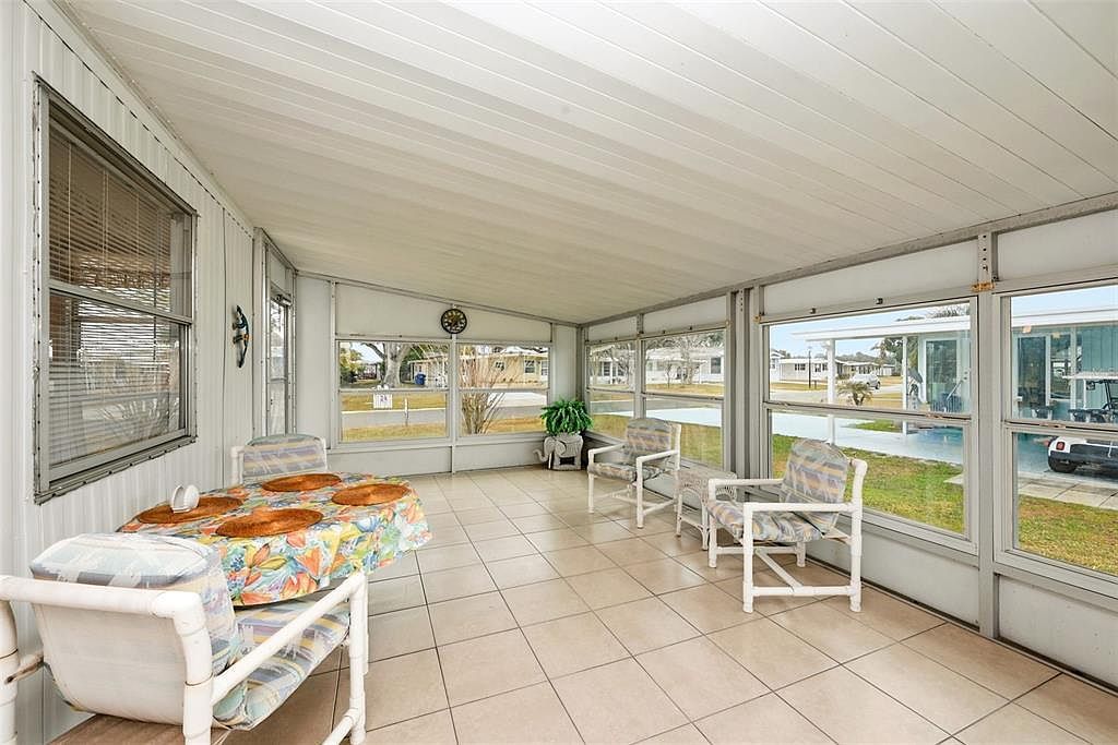 1125 Elkhart Cir Tavares, FL 32778 - Thumbnail 5