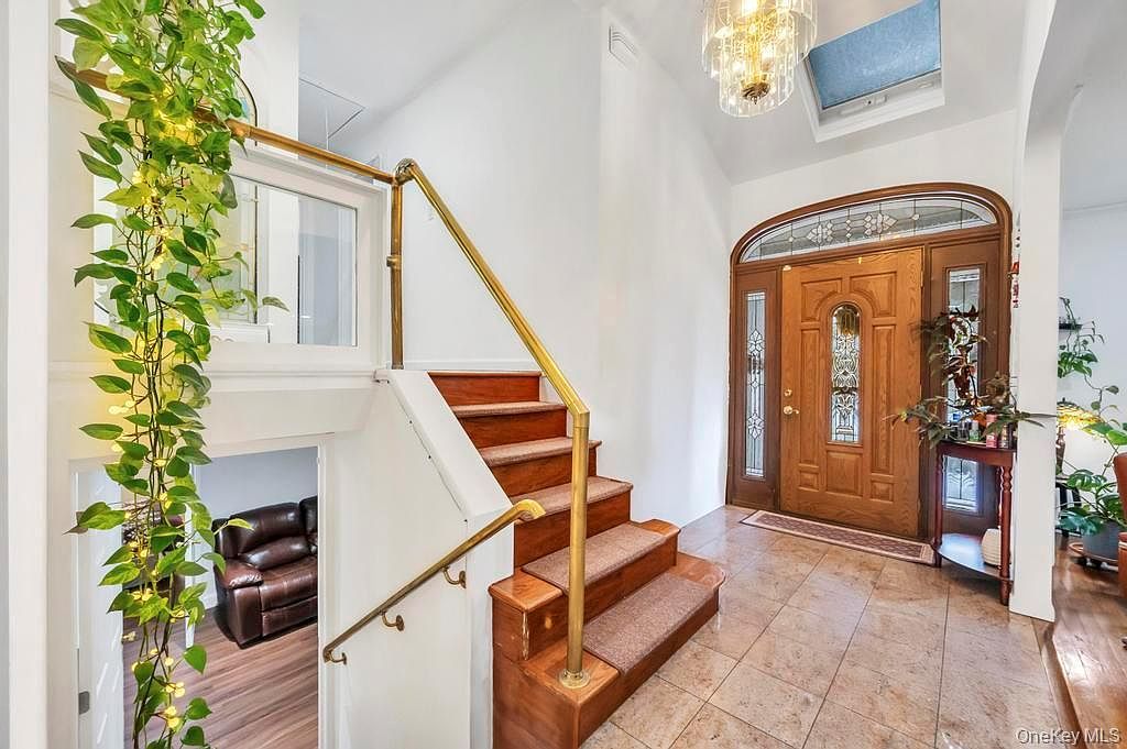 178 Gerhard Rd Plainview, NY 11803 - Thumbnail 5