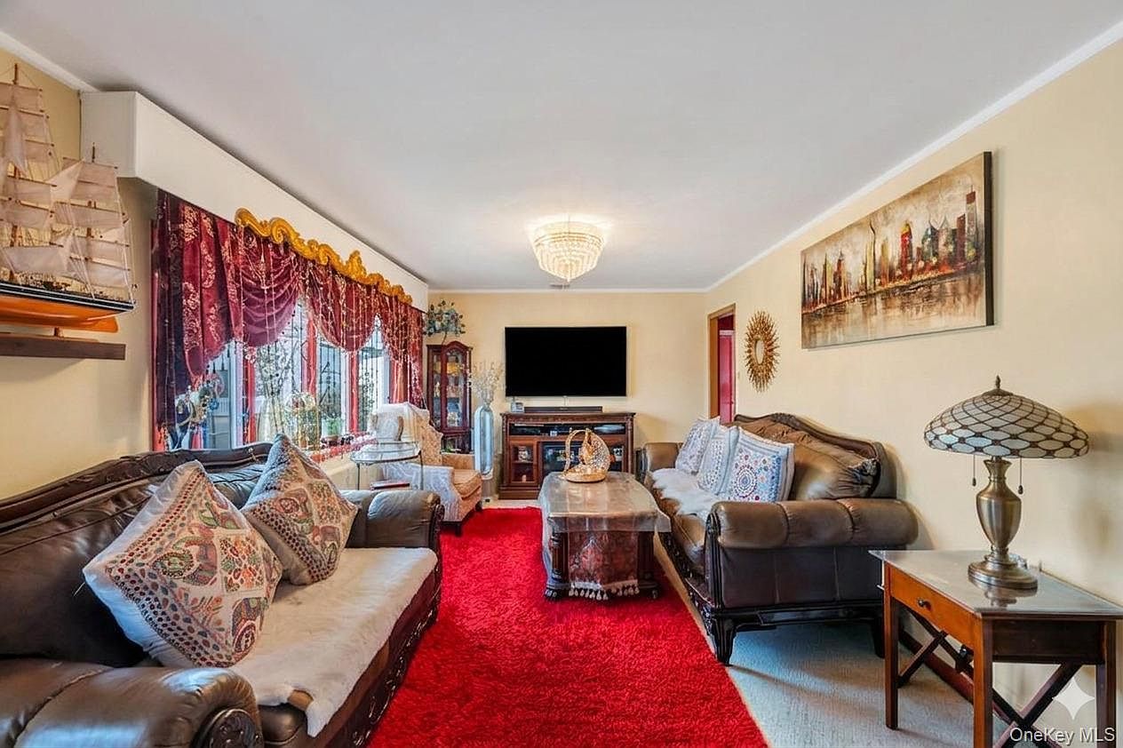 67 Myers Ave Hicksville, NY 11801 - Thumbnail 5