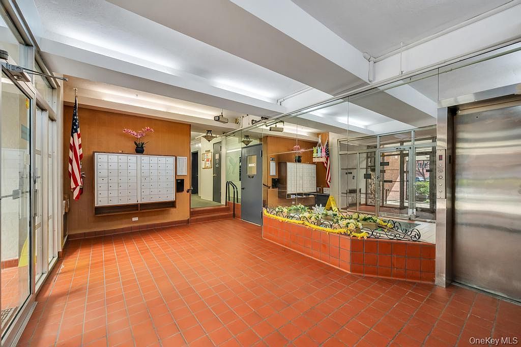 7445 Yellowstone Blvd APT 5G Flushing, NY 11374 - Thumbnail 5