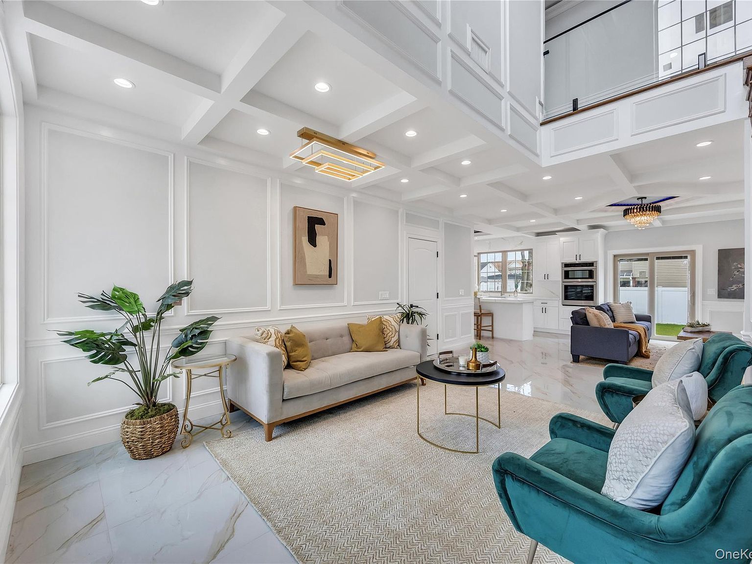 157 4th St Hicksville, NY 11801 - Thumbnail 5