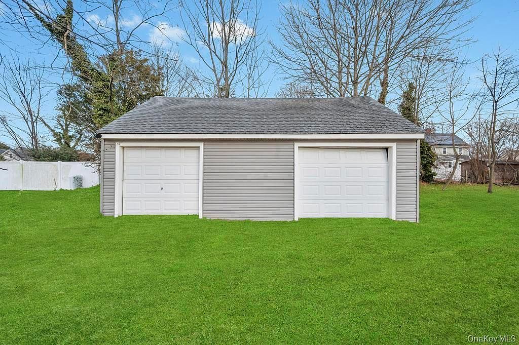 137 Melrose Ave Massapequa, NY 11758 - Thumbnail 5