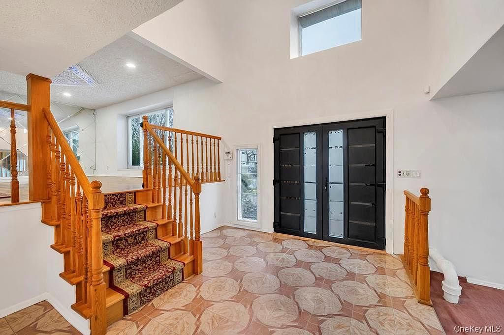 64 Fox Pl Hicksville, NY 11801 - Thumbnail 5