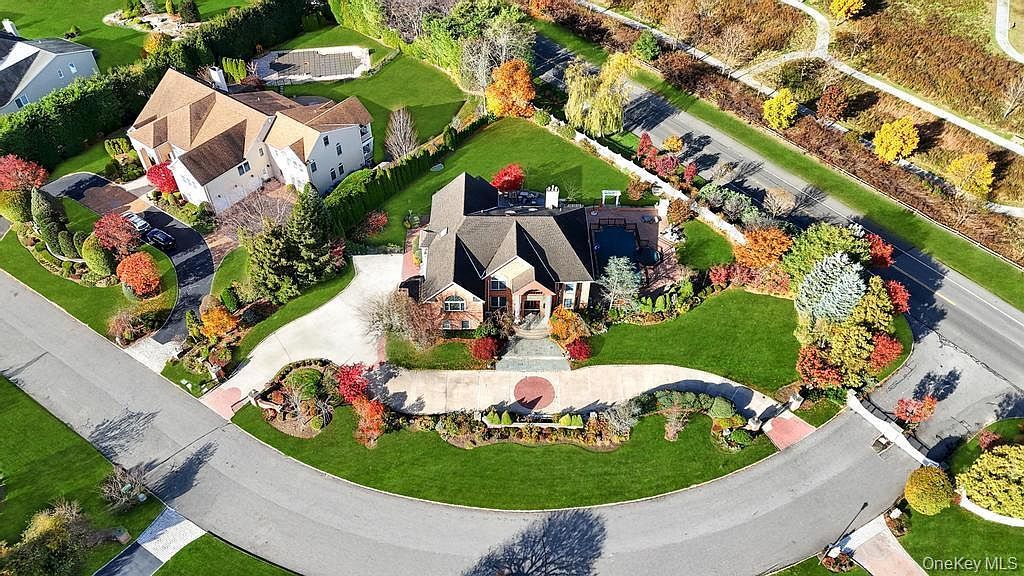 2 Old Bridge Ct Melville, NY 11747 - Thumbnail 5