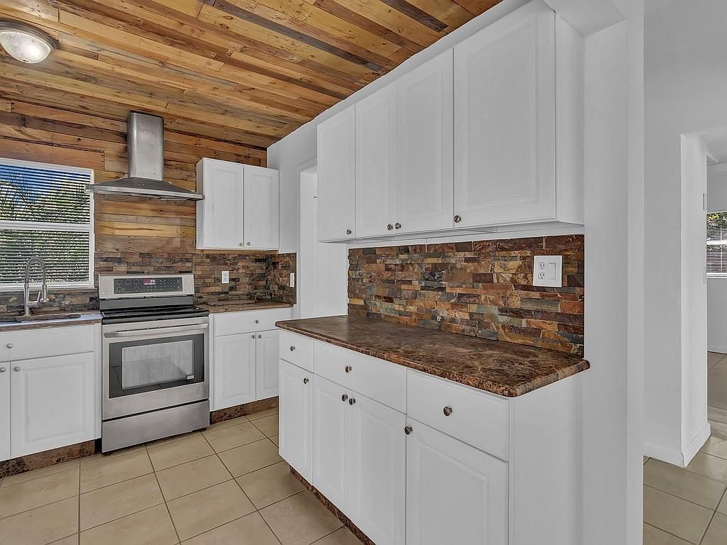 703 5th Pl SW Vero Beach, FL 32962 - Thumbnail 5