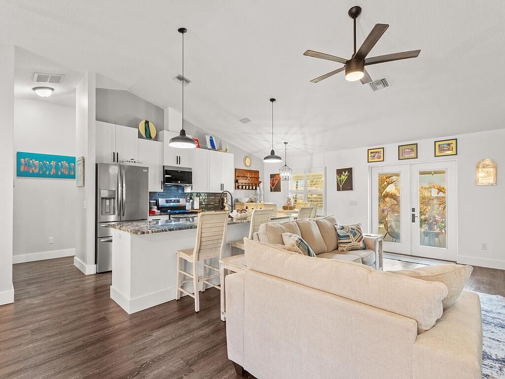 615 19th St SW Vero Beach, FL 32962 - Thumbnail 5