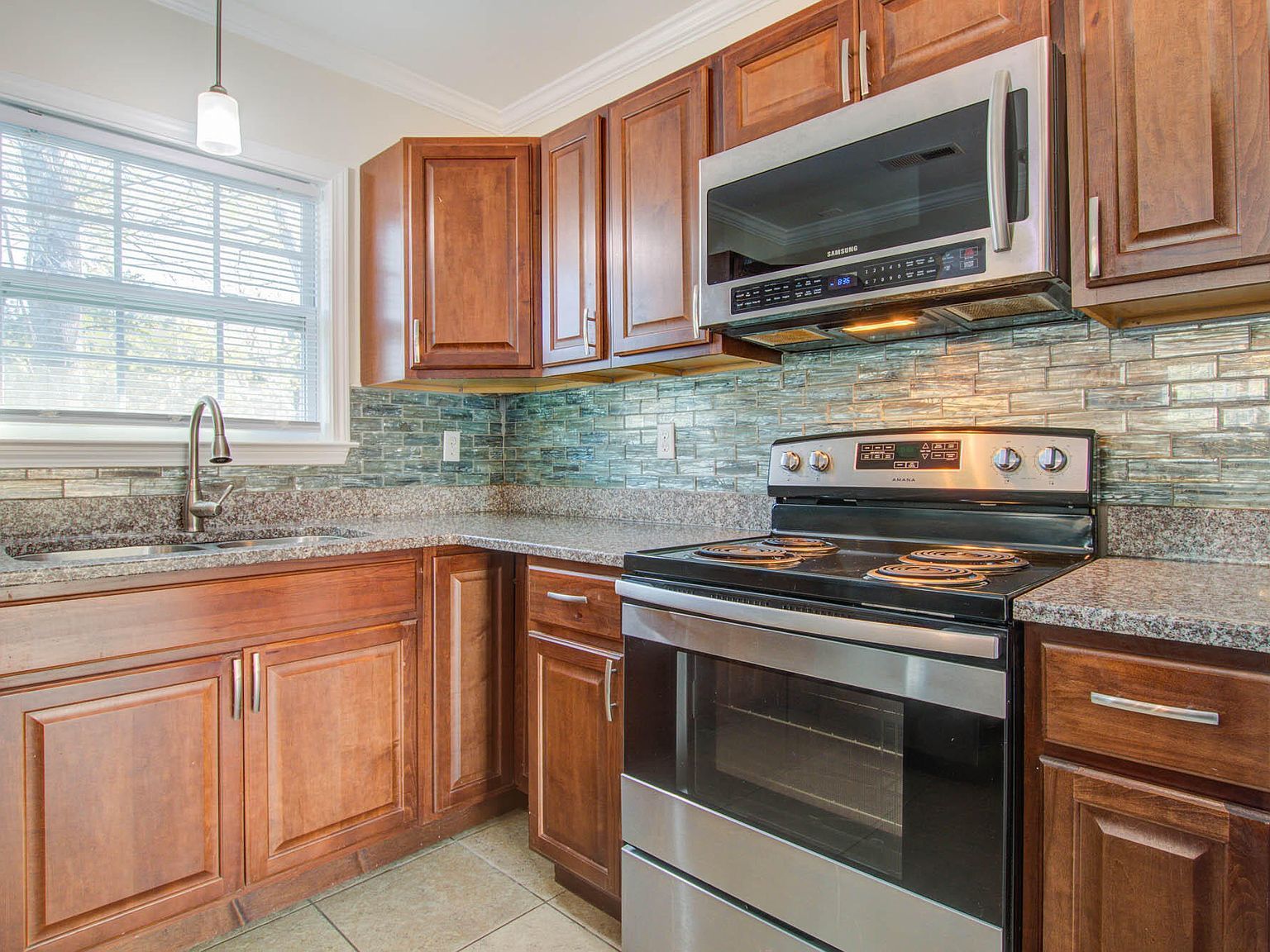 3627 Marginal Rd Mount Pleasant, SC 29466 - Thumbnail 5