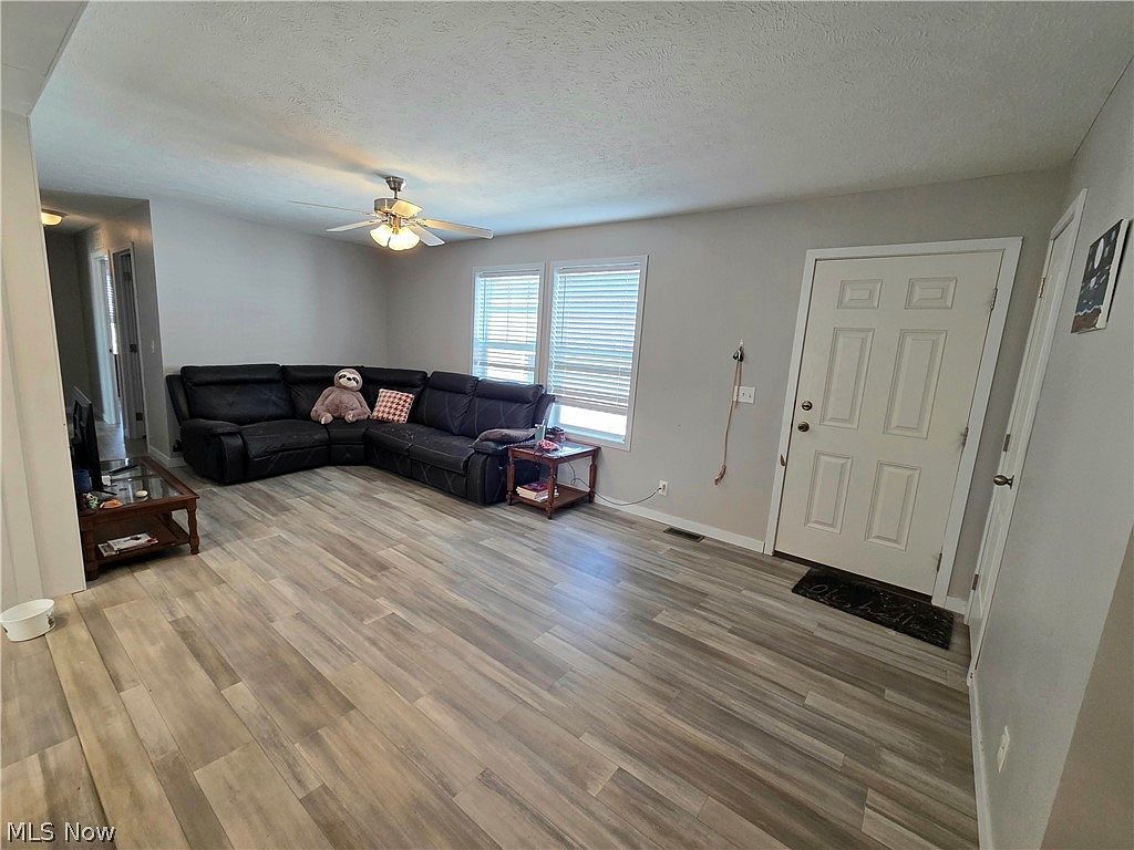 444 Westwoods Amherst, OH 44001 - Thumbnail 5