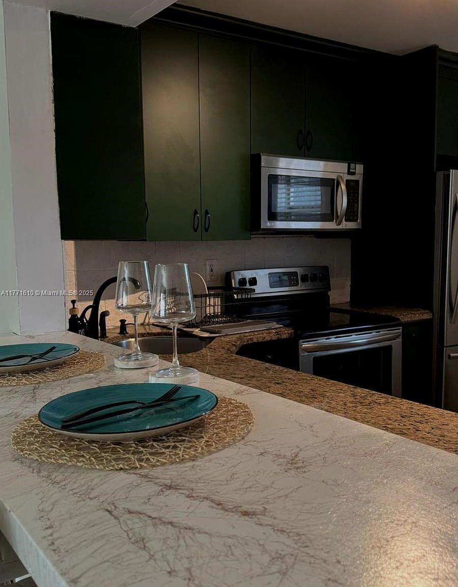 1530 NE 191st St APT 241 Miami, FL 33179 - Thumbnail 5