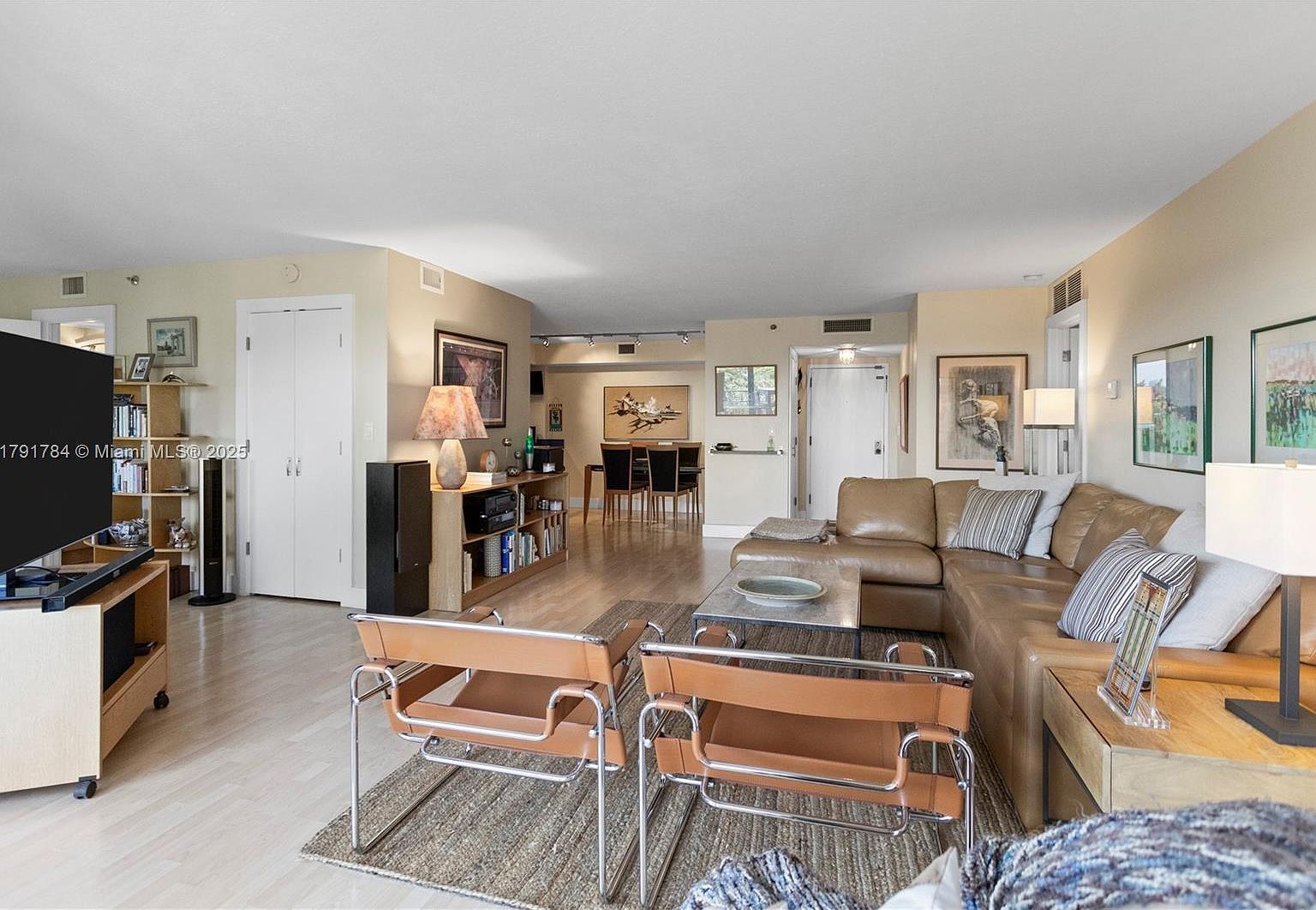 2000 Towerside Ter APT 710 Miami, FL 33138 - Thumbnail 5