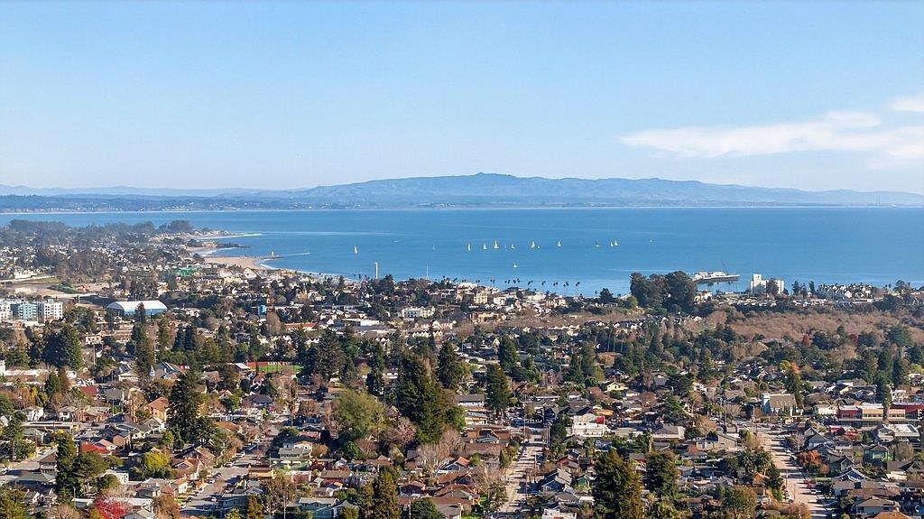760 Escalona Dr Santa Cruz, CA 95060 - Thumbnail 5