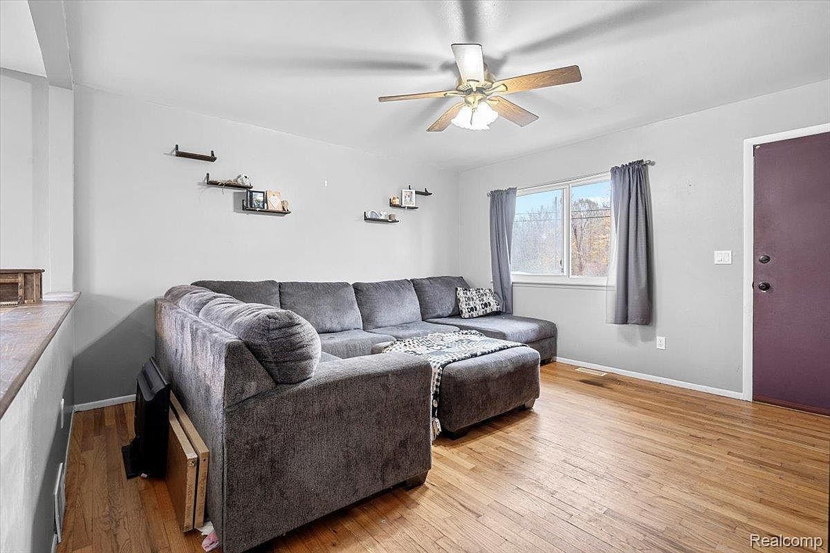 23512 Huron River Dr Rockwood, MI 48173 - Thumbnail 5