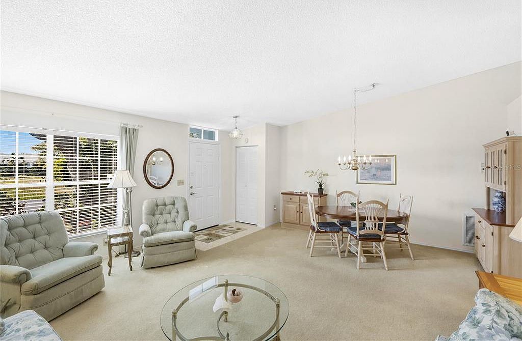 3949 37th Street Ct W Bradenton, FL 34205 - Thumbnail 5